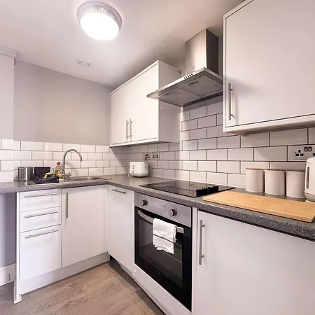Beautiful On Whiteladies Road Apartment